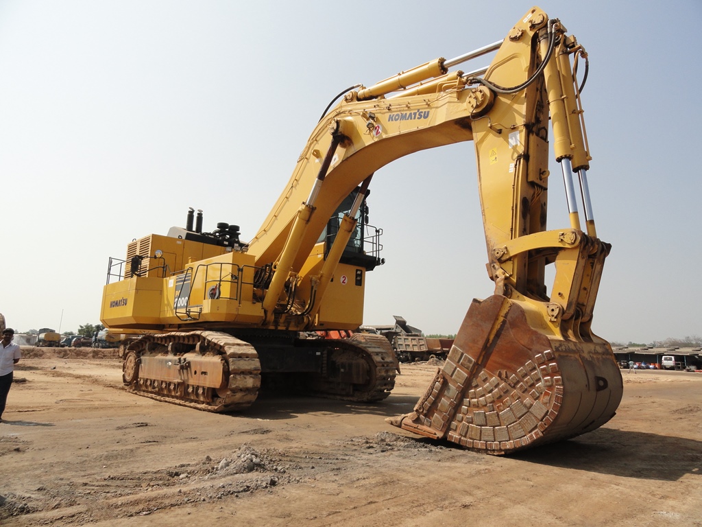 Komatsu PC 2000 - Used Equipment Auctions in Mexico, Ghana & Chile - Southwest Global
