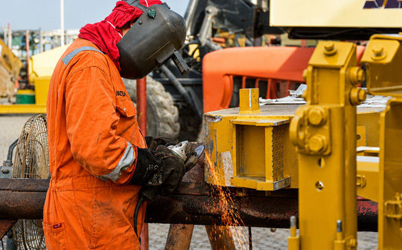 Heavy equipment repair Dubai